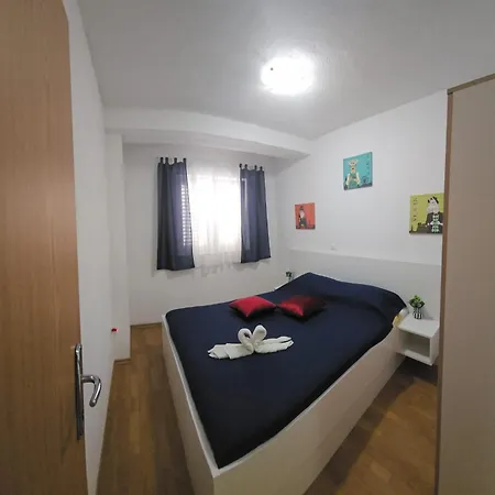 Apartman Gloria * Srima